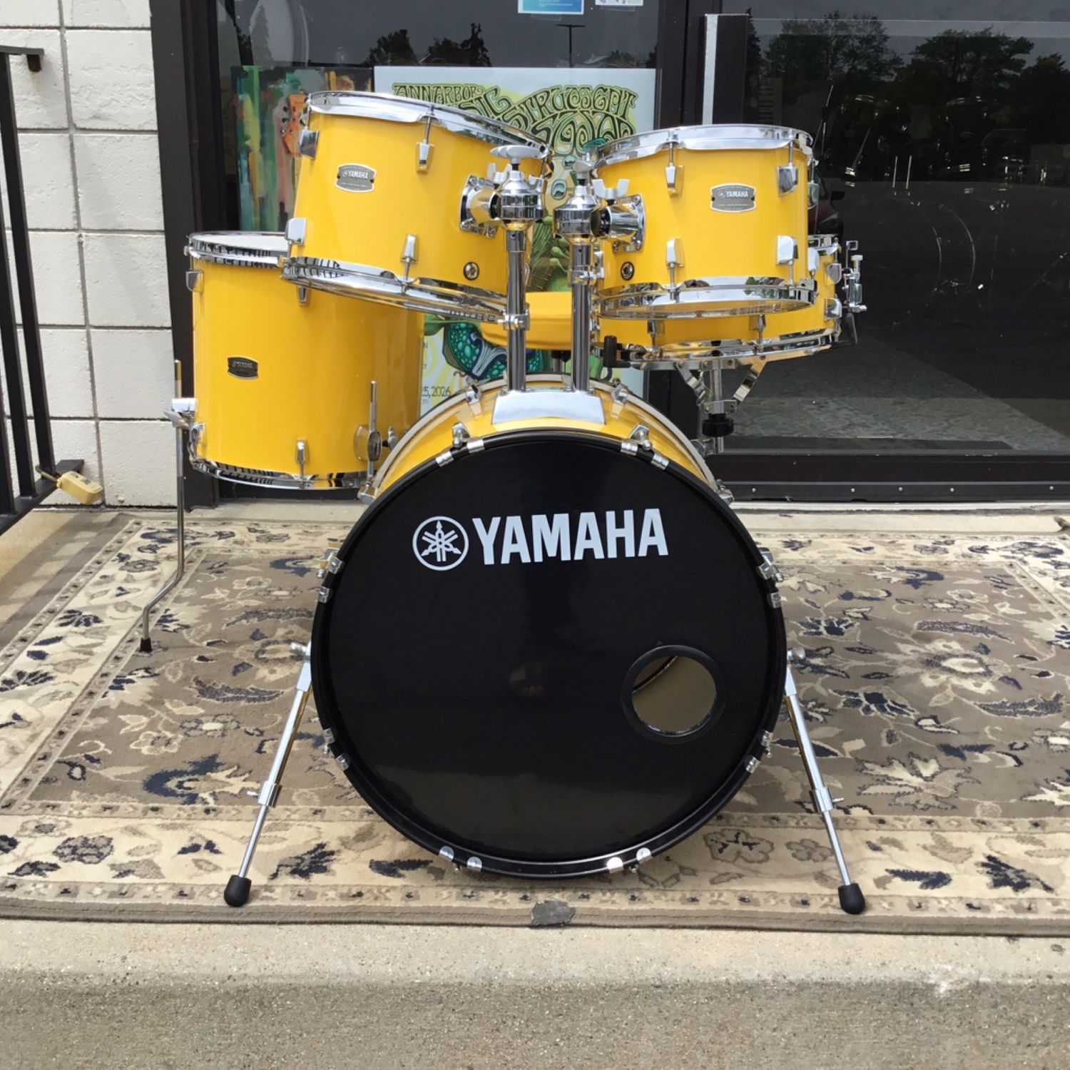 Yamaha Rydeen 5pc Drum Set w/Drum Throne & Kick Pedal