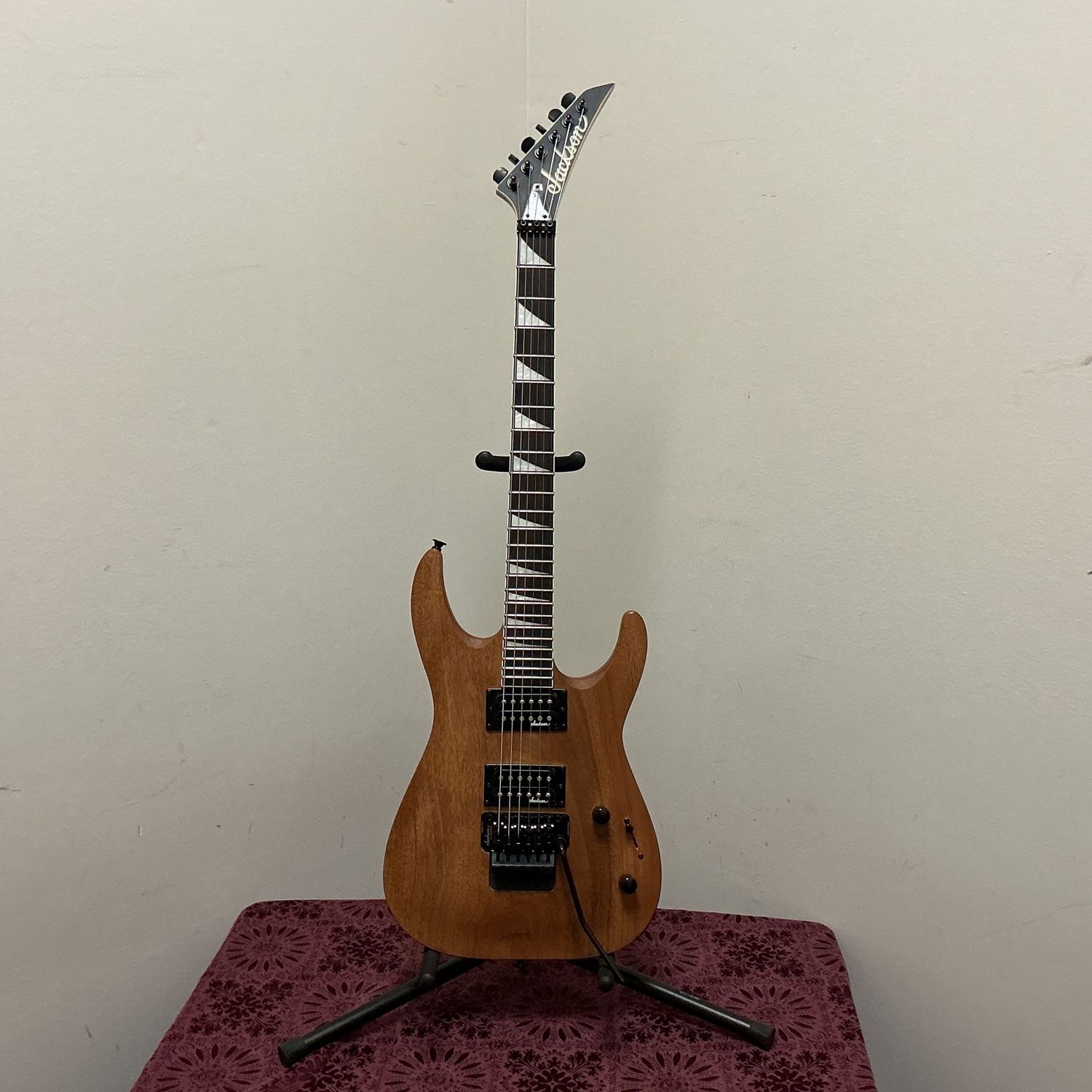 Jackson Dinky JS32 DKA Arch Top Natural Electric Guitar Jackson Dinky JS32 DKA Arch Top Natural Electric Guitar
