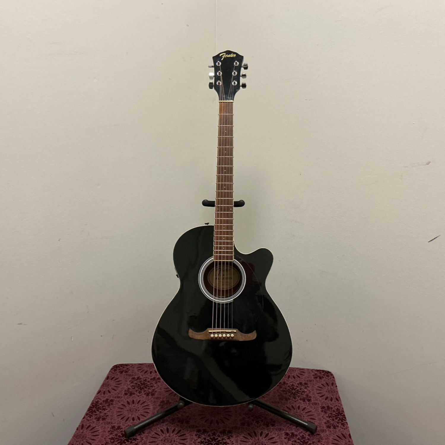 Fender FA135CE Concert Acoustic/Electric Guitar Black Fender FA135CE Concert Acoustic/Electric Guitar Black