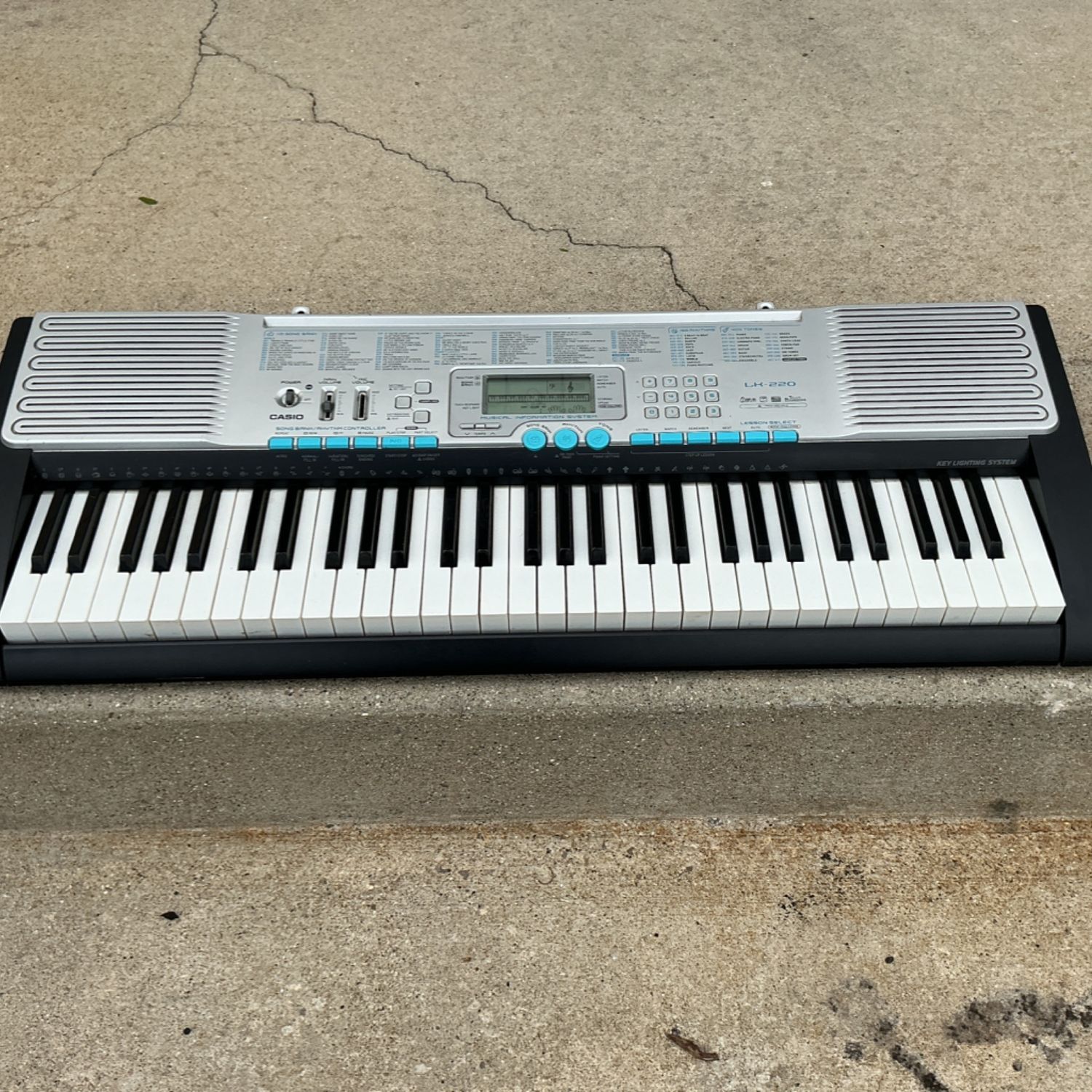 Casio LK-220 61-Key Lighted Electric Piano Keyboard