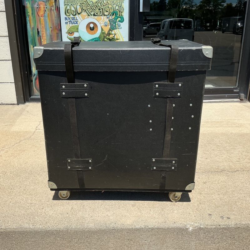Fiber Drum Hardware Trap Case w/Wheels