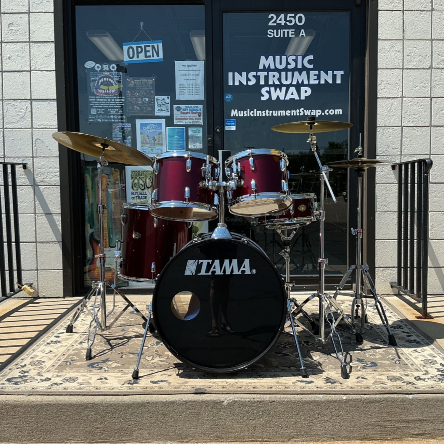 Tama Swingstar 5pc Drum Set w/Matching Snare (12"/13"/16"/22" & 14" x 5.5" Snare) w/Hardware & Cymbals