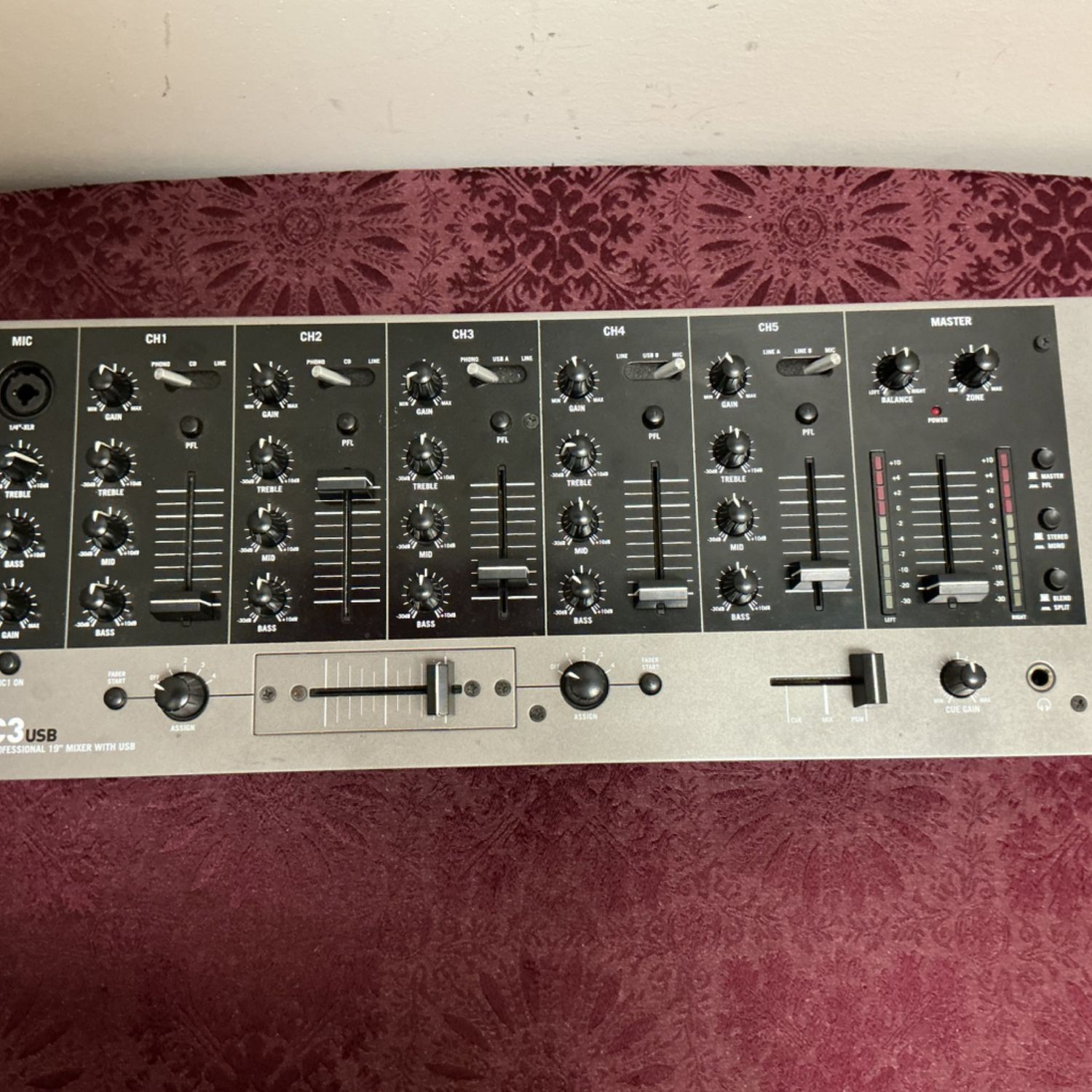 Numark C3USB 19" DJ Mixer