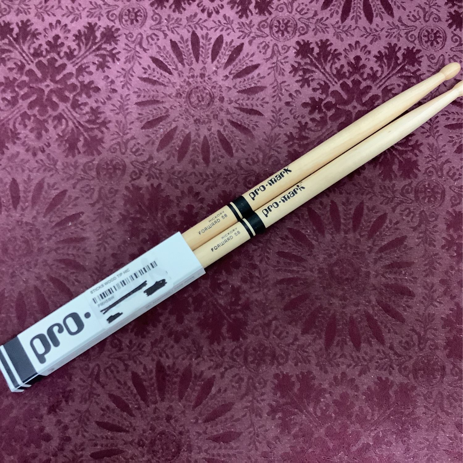 Promark Forward Hickory 5B Wood Tip Drumsticks Promark Forward Hickory 5B Wood Tip Drumsticks