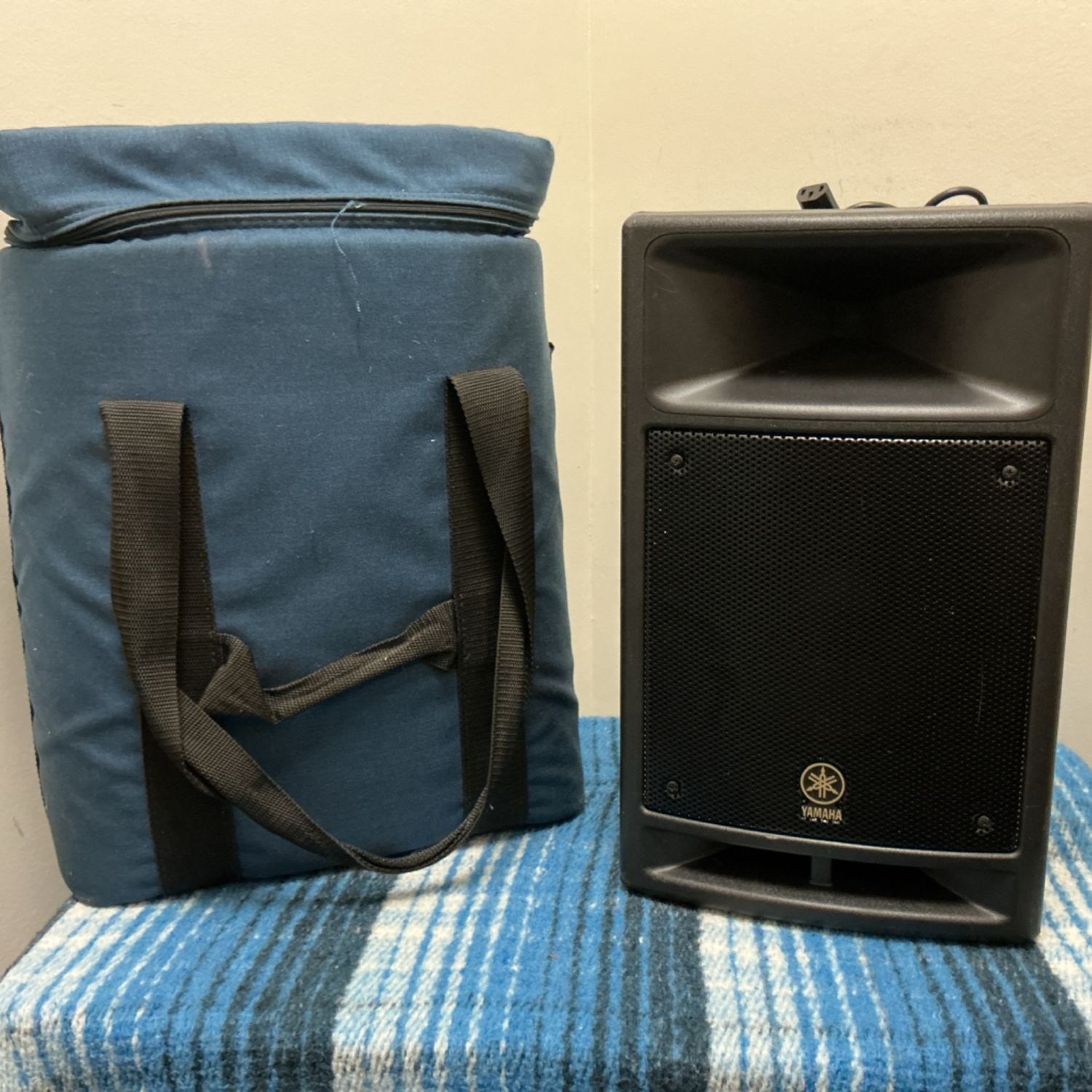 Yamaha MSR100 Powered Speaker w/Bag