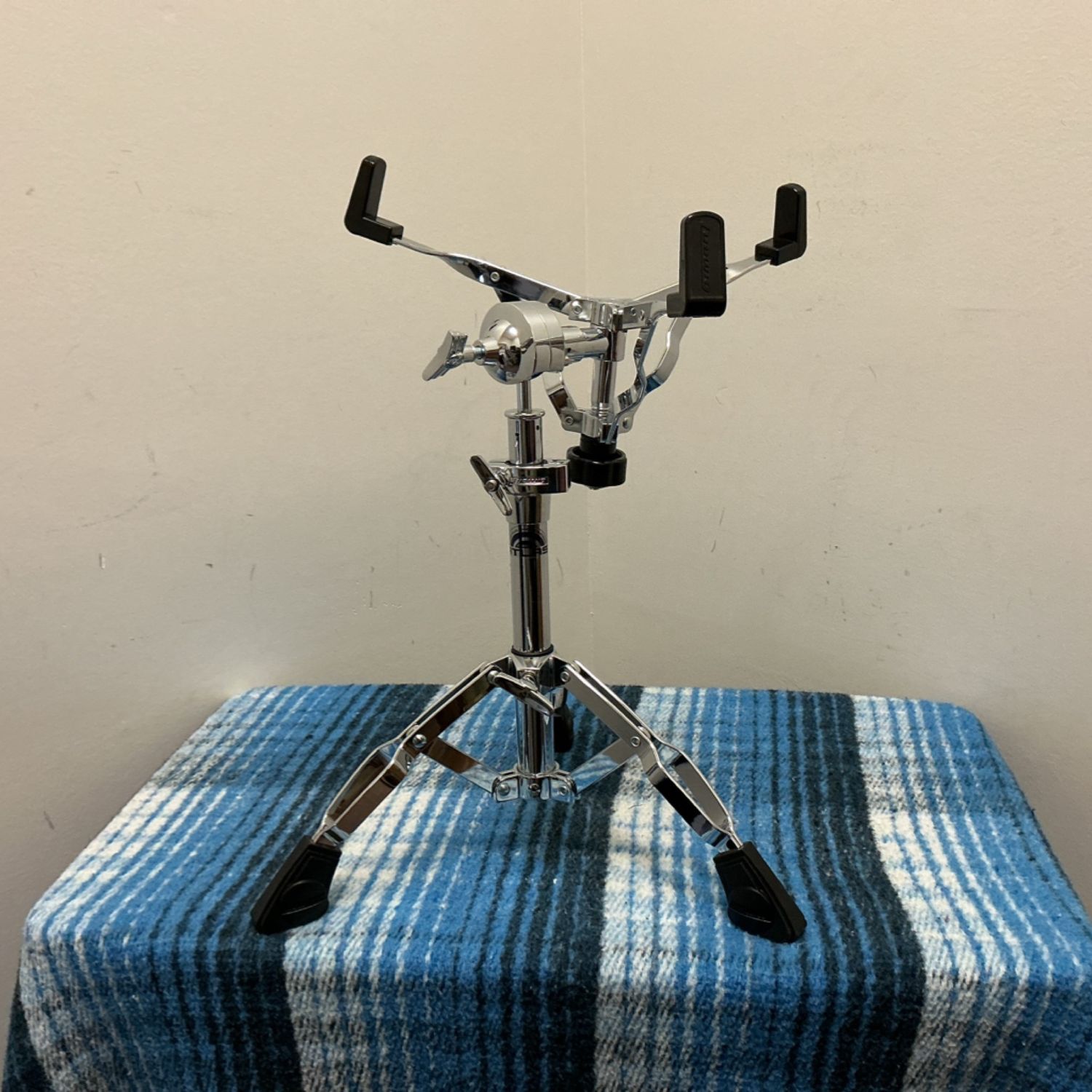 Ludwig Atlas LAS22SS Classic Series Snare Stand Ludwig Atlas LAS22SS Classic Series Snare Stand