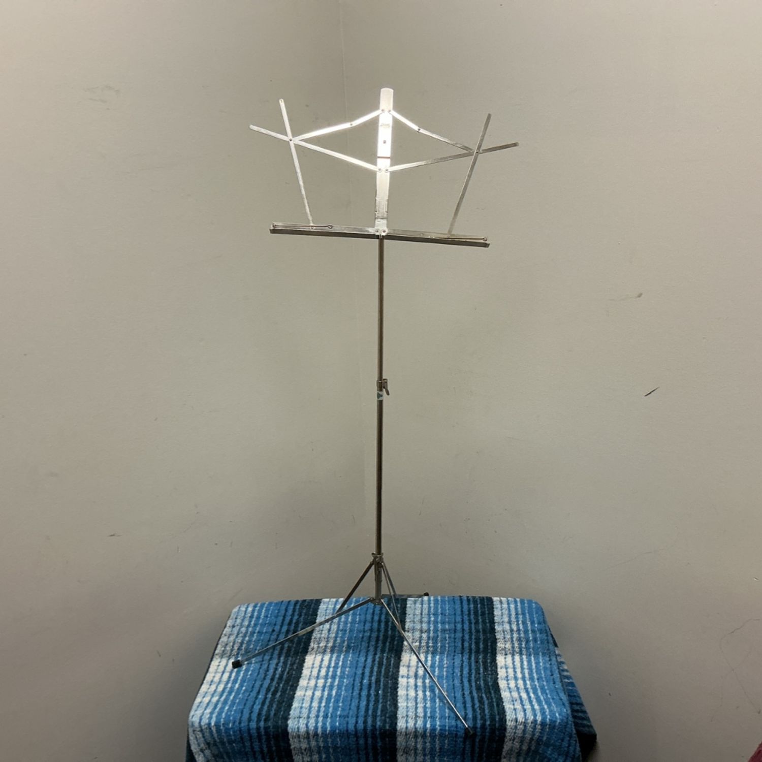 Belmonte Folding Music Stand Belmonte Folding Music Stand