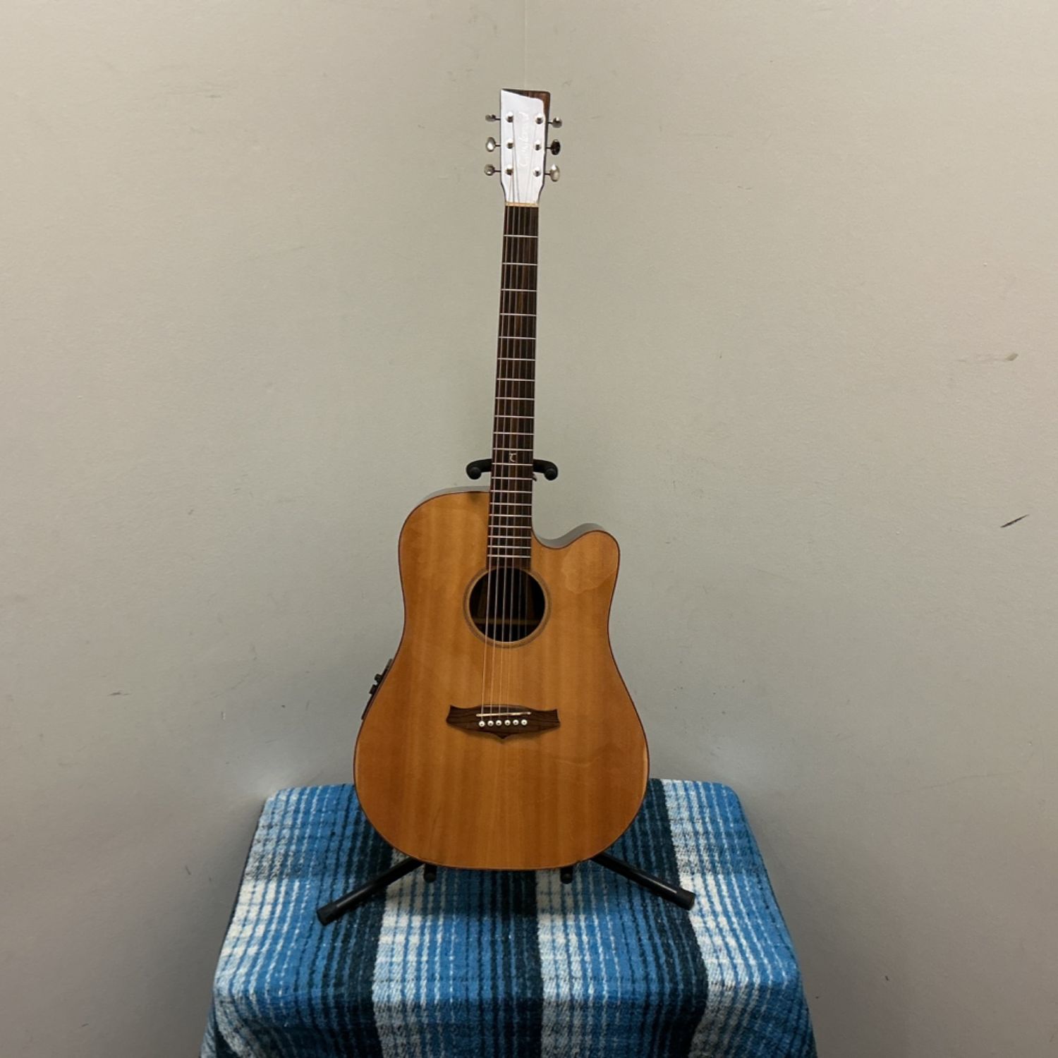 Tanglewood Java TWJSD CE Acoustic/Electric Guitar