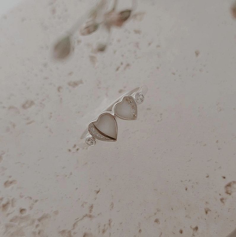 2 harten ring met diamanten