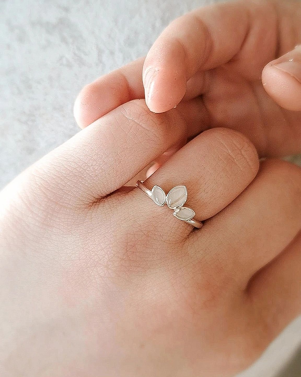 Triple teardrop ring