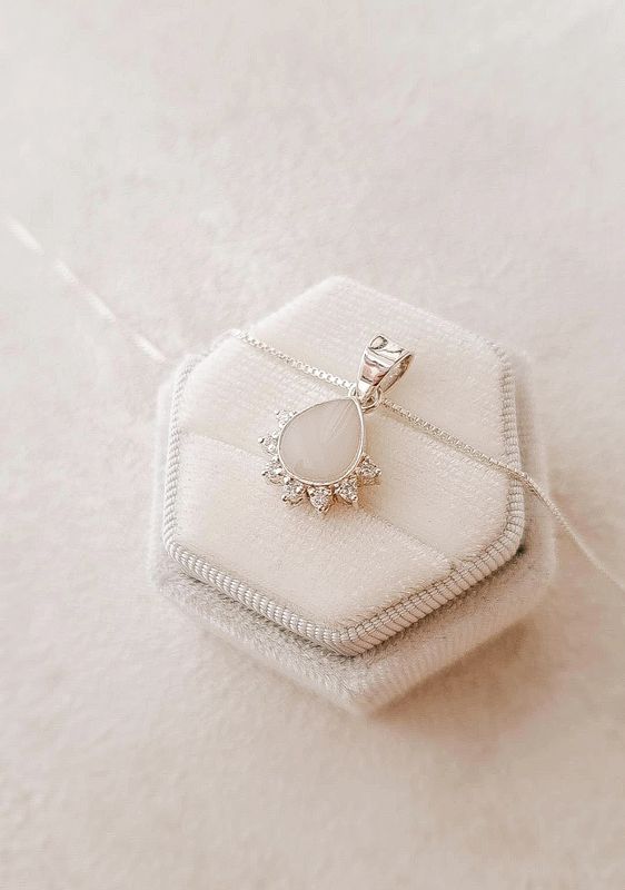 Setje teardrop diamant ring &amp; hanger