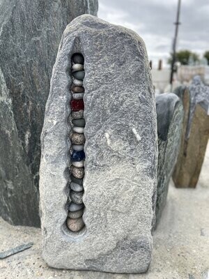 Chiorit-Grau-Felsen, getrommelt mit Steineiche
