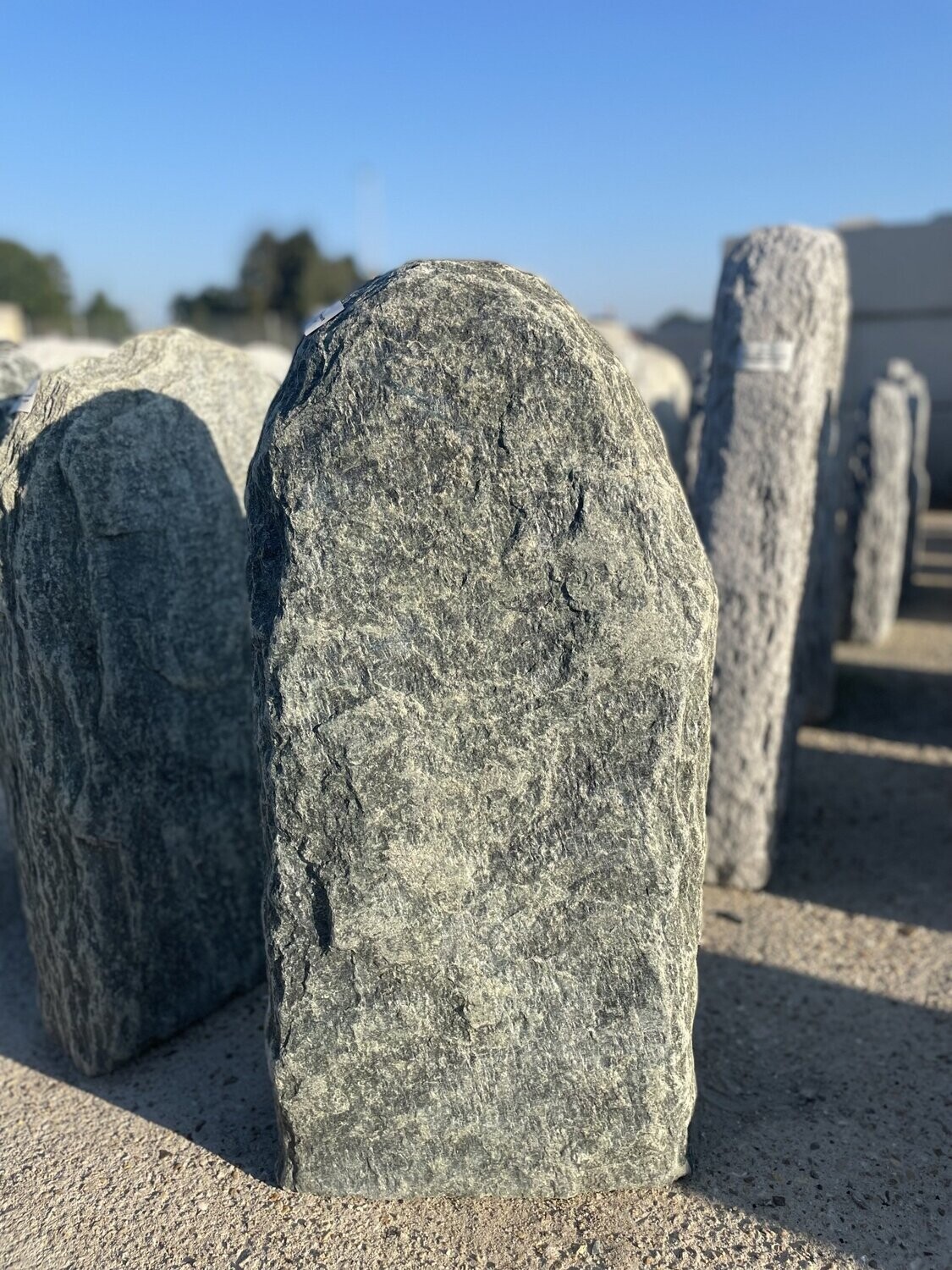 Serpentin-Felsen, getrommelt