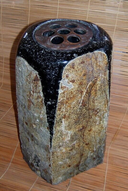 Basalt-Vase afghanisch, teilpoliert Basalt-Vase afghanisch, teilpoliert