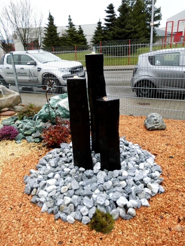 3er-Gruppe-Basalt, poliert, gebohrt mit LED's 3er-Gruppe-Basalt, poliert, gebohrt mit LED's