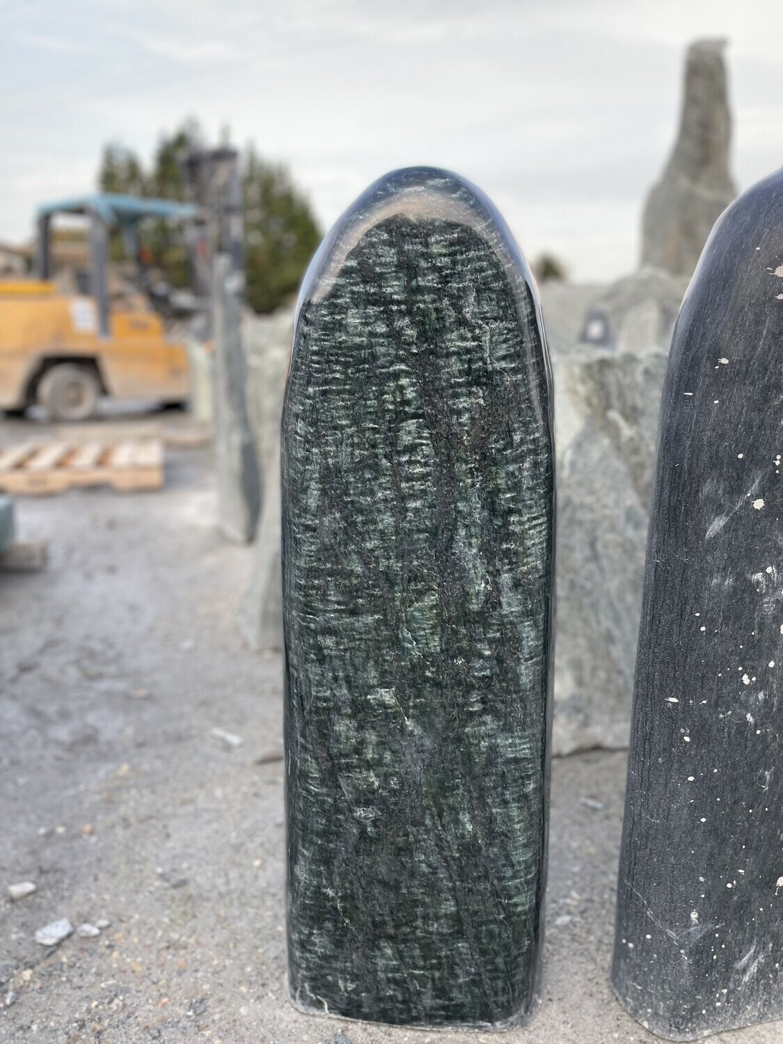 Serpentin-Felsen, komplett poliert