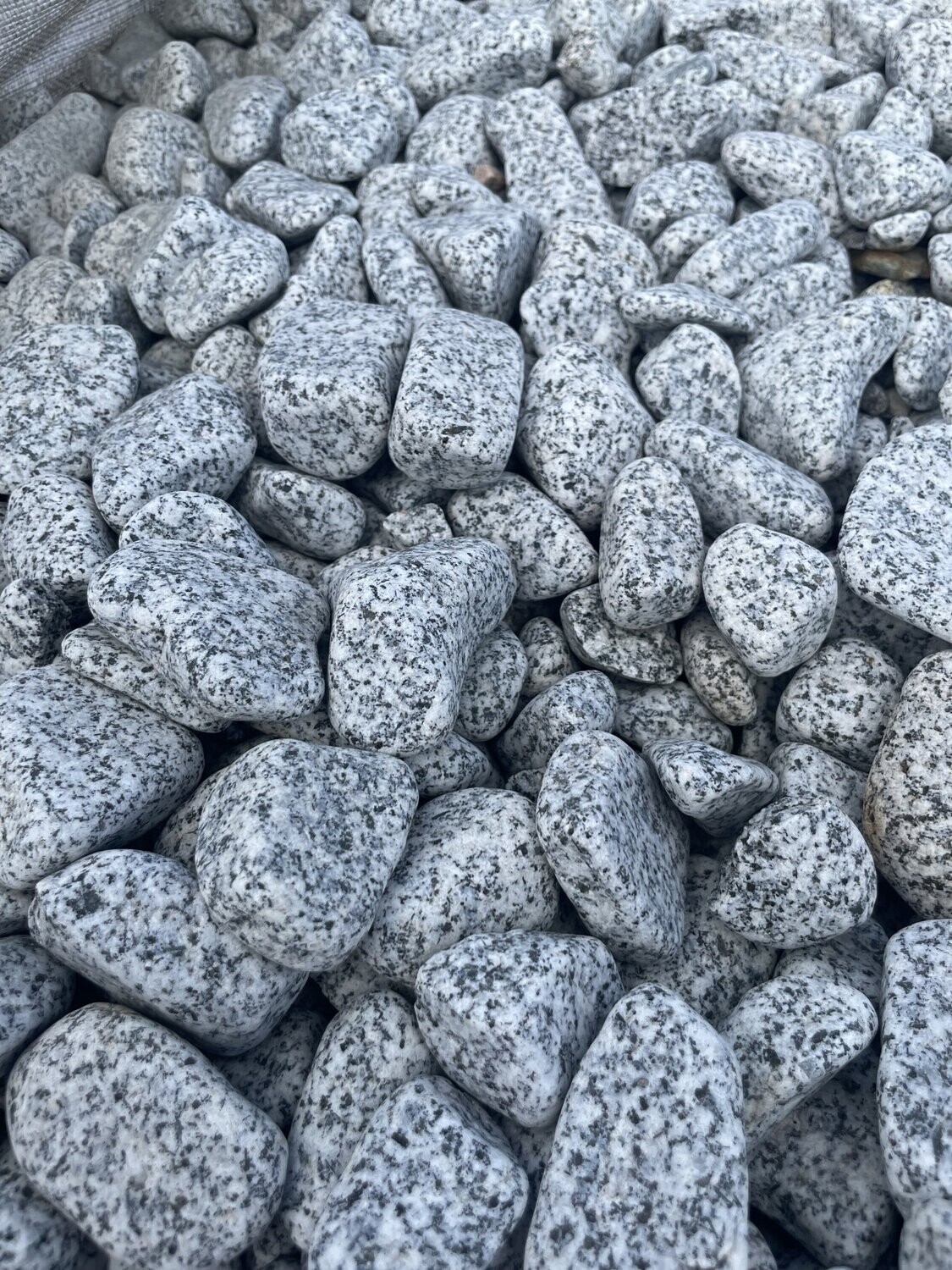 Granit, gerundet 10/30mm