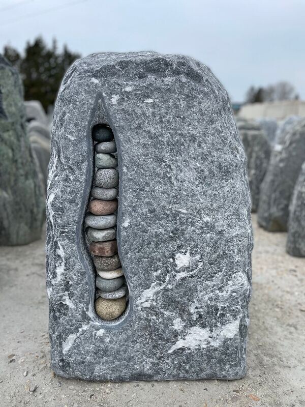 Chiorit-Grau-Felsen, getrommelt mit Steineiche