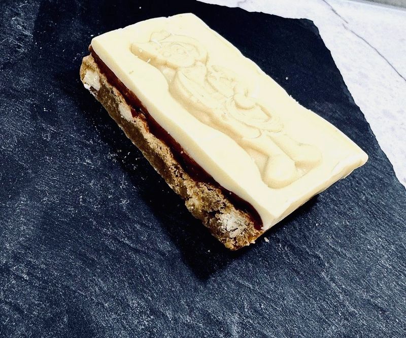 Milkybar Millionaire Cookie Milkybar Millionaire Cookie