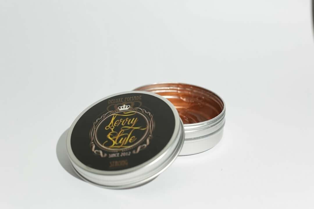 Terry&#39;s Deluxe Pomade