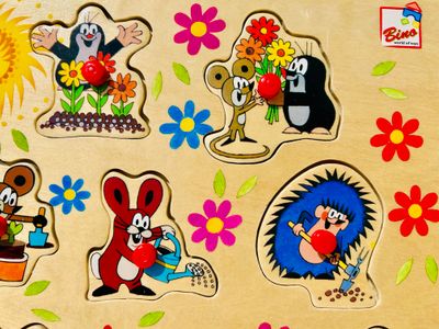 Dřevěné vkládací puzzle s úchyty – Krteček a přátelé (Bino)