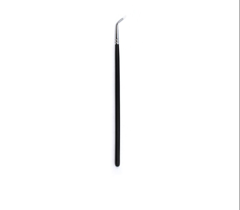 MK-217 BENT LINER EYELINER BRUSH