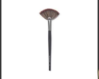 E-60 Fan highlighter brush