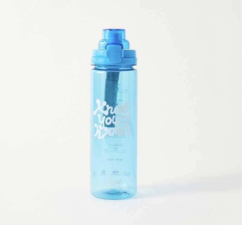 Icon Typographic Print Water Bottle - 700 ml - Blue