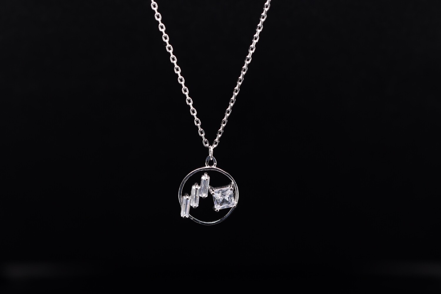 Solitaire Crystal Round Pendant