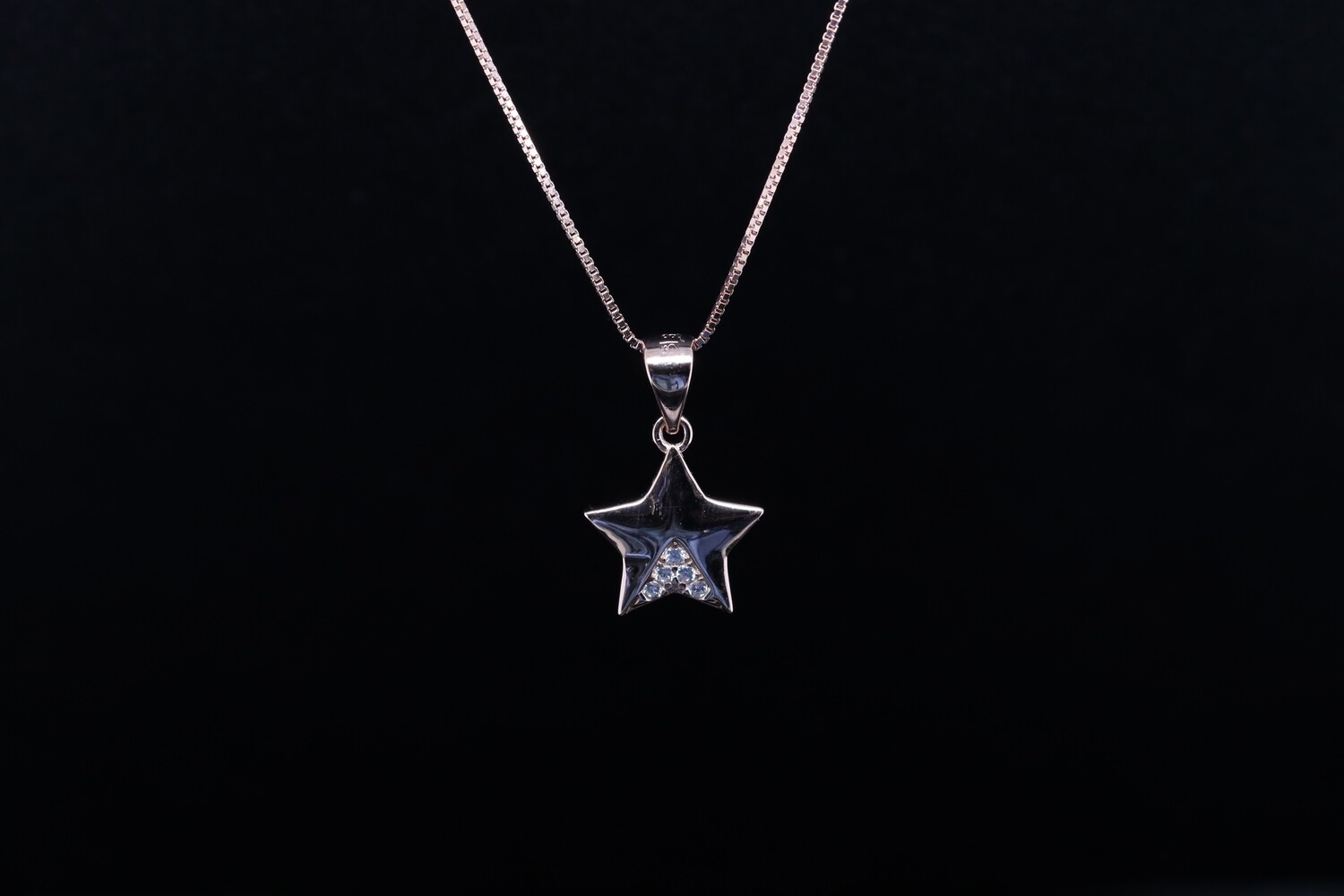 Solitaire Sparkling Silver Star Pendant