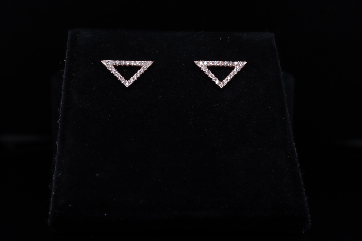Solitaire Triangle Stud
