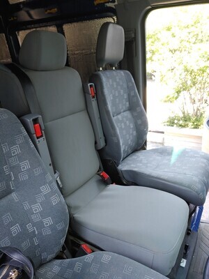 Center Seat W/ Shoulder Seat Belt