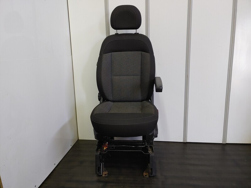 ​Ram ProMaster Passenger Seat - w/ Airbag