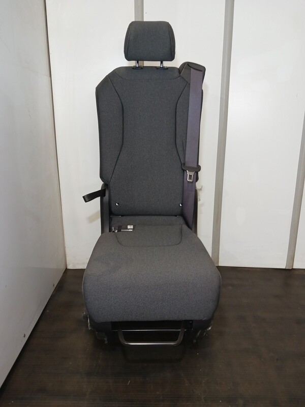 Single Seat W/ Shoulder Seat Belt - Removable