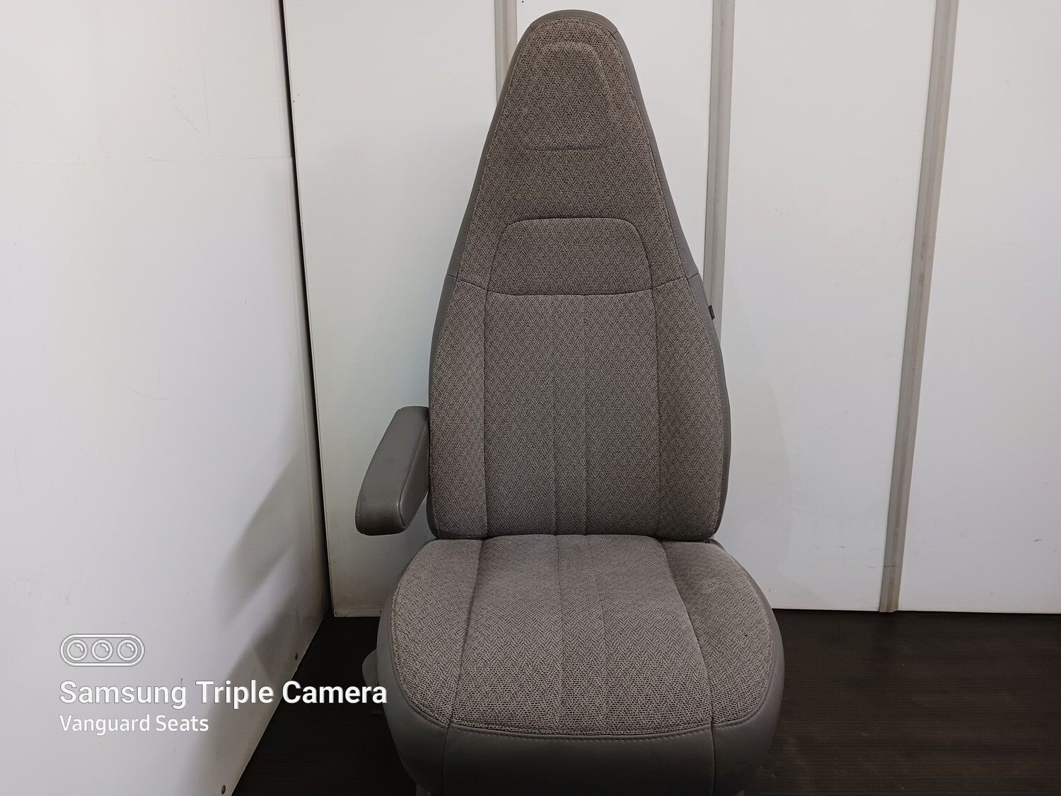 ​Chevy Express / GMC Savana Driver Seat w/ Airbag