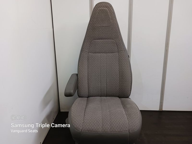 ​Chevy Express / GMC Savana Driver Seat w/ Airbag
