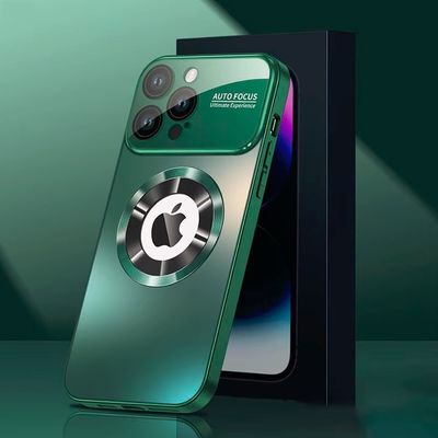 Magnetic case with glass camera protector for Iphone 14 green