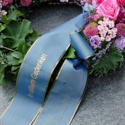 Übersicht Trauerschleifen & Beschriftung