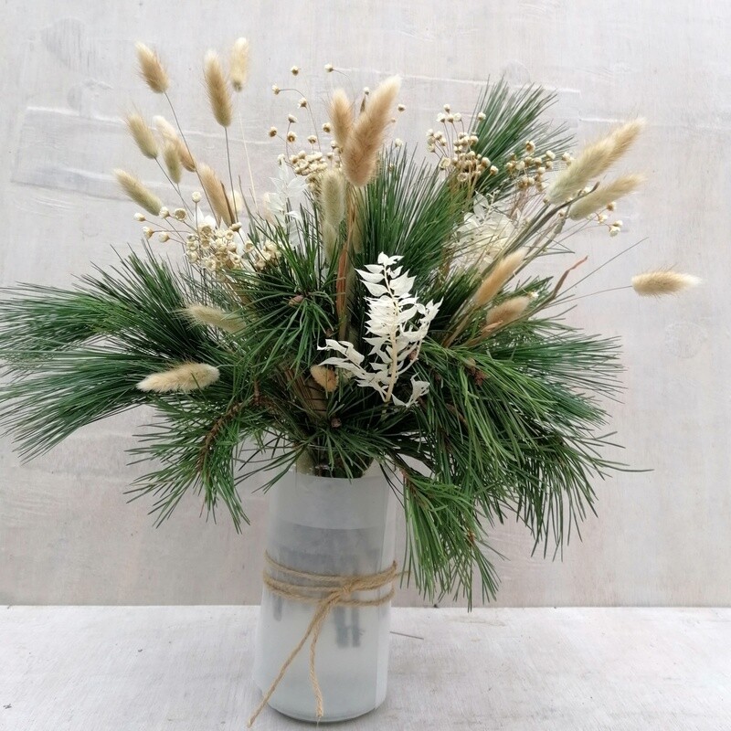 Winterstrauß mit Trockenblumen