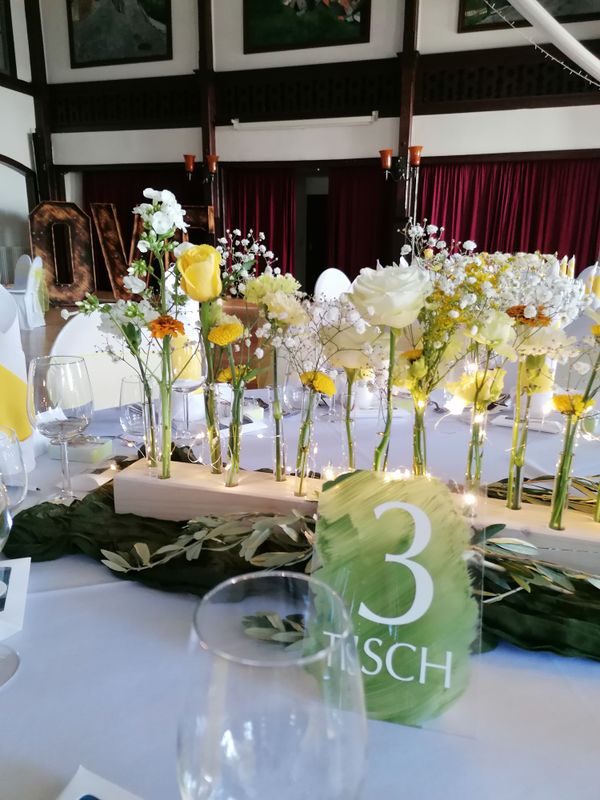 Blütenband mit Lichtern