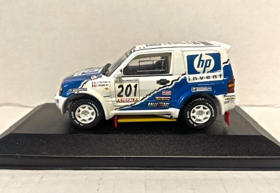 MODELLINO MITSUBISHI DAKAR 2001