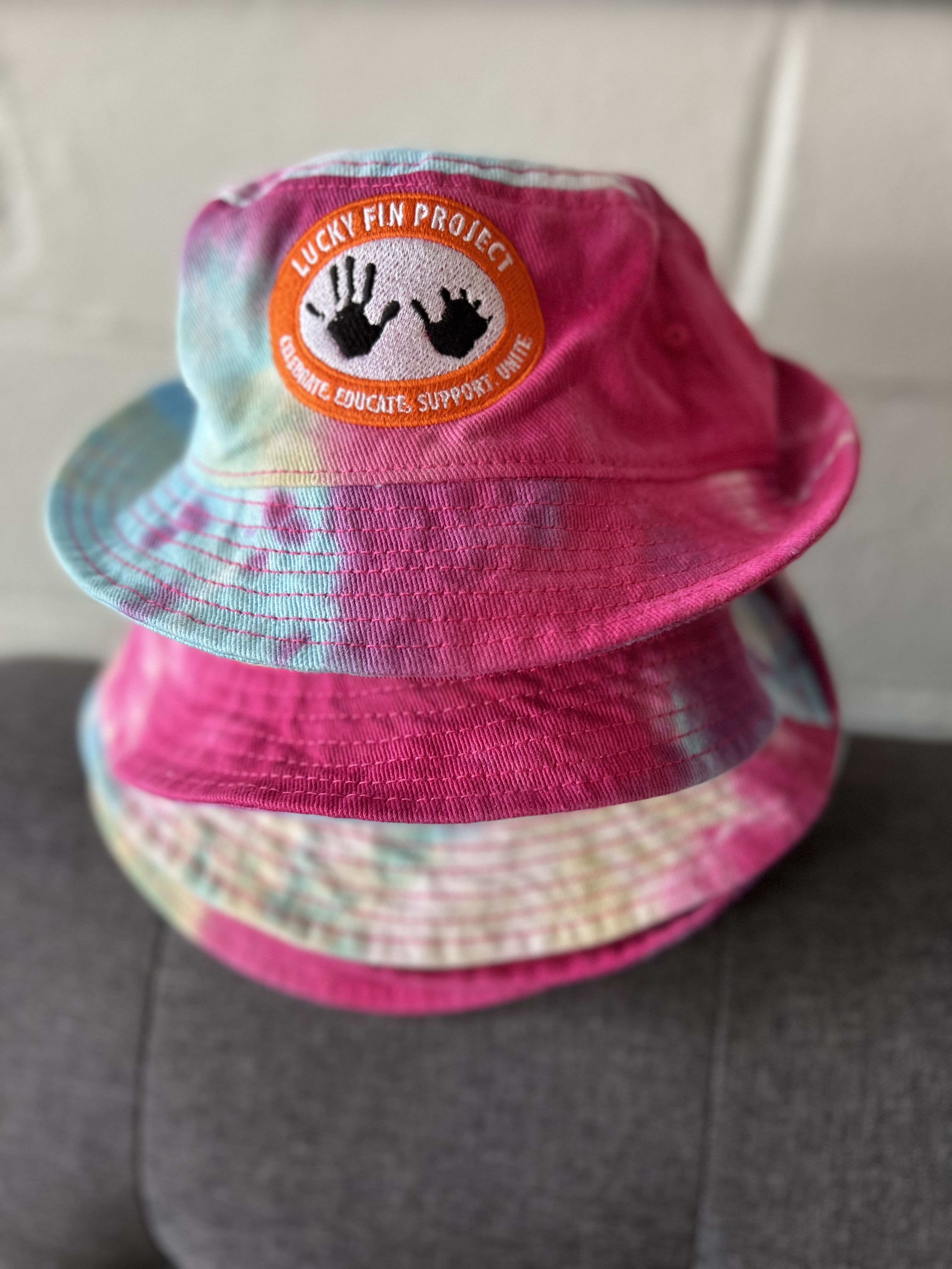 Embroidered Tie Dye Bucket Hat (Rainbow 🌈)