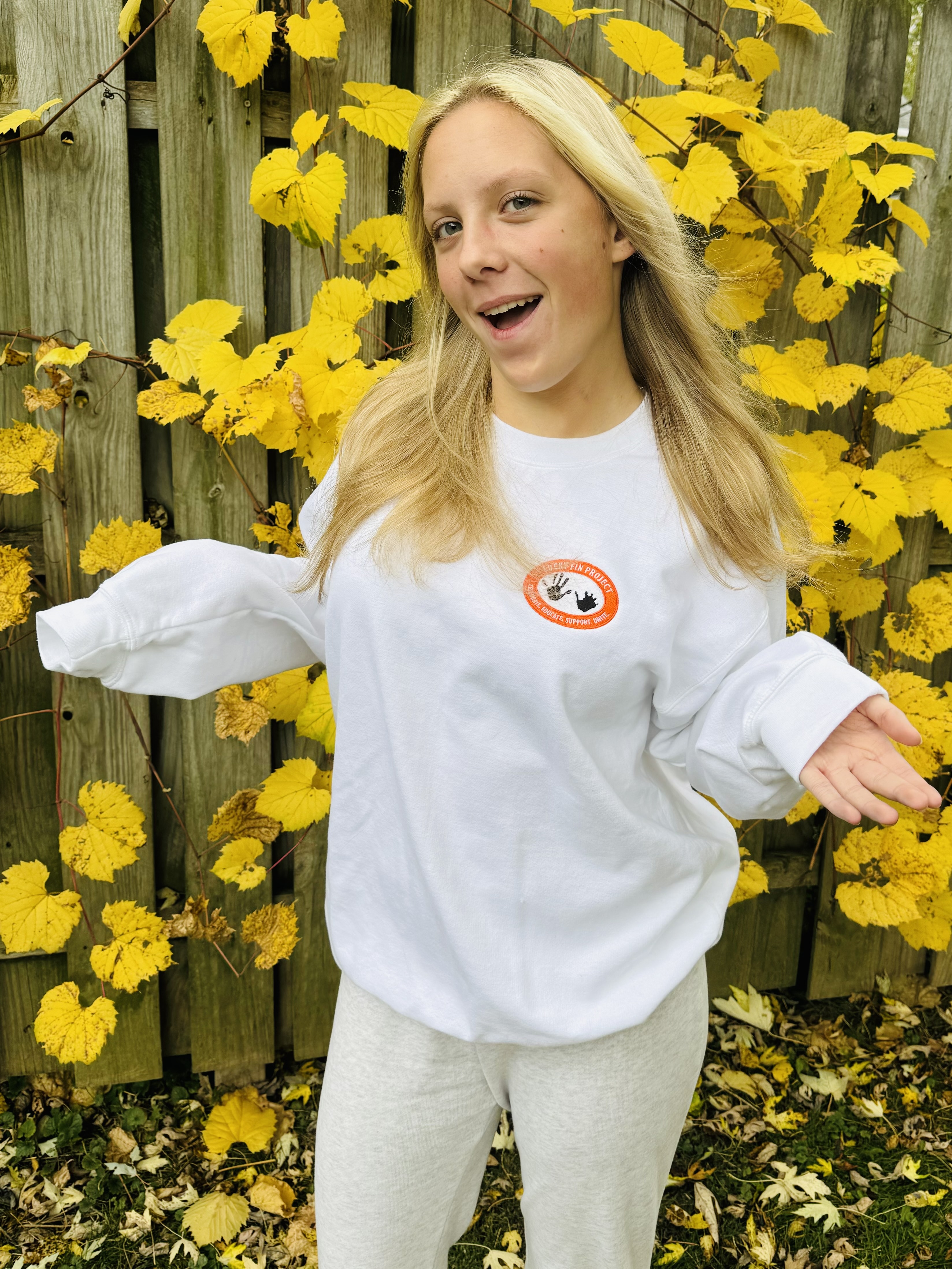 Unisex Embroidered Logo Pullover Sweatshirt LFP—WPO