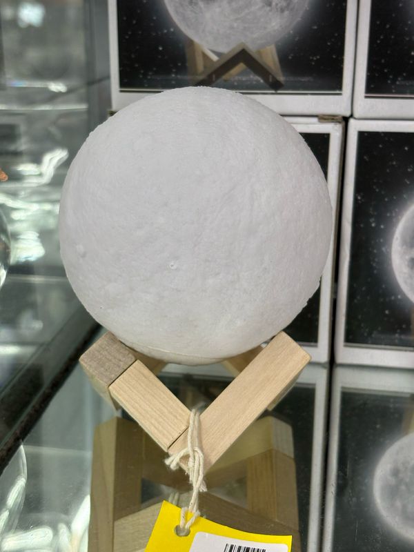 LAMPARA LED LUZ DE LUNA 10CM C/BASE MADERA