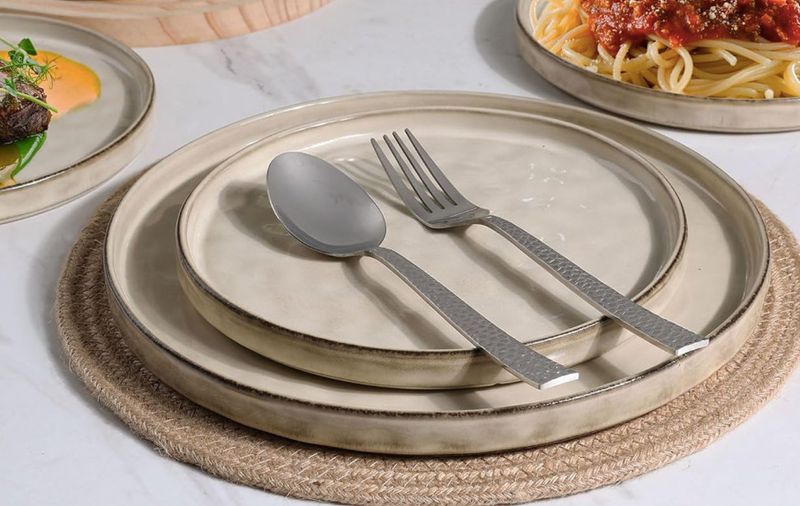 PLATO CERAMICA POSTRE 19CM BEIGE MART BERTA B