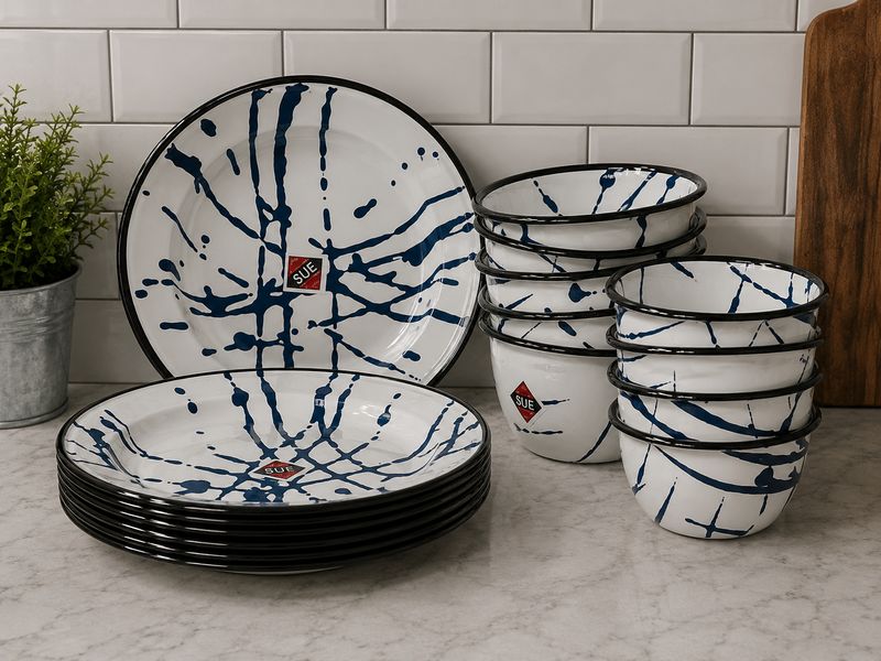PLATO LLANO SALPICADO AZUL  SUE