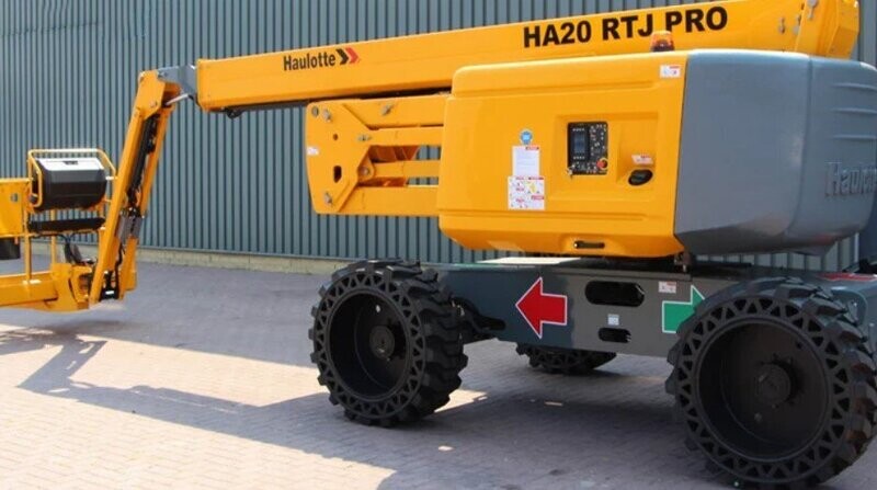 NACELLE 4 X4 ARTICULEE- 20 M - NACELLE 4 X4 ARTICULEE- 20 M -
