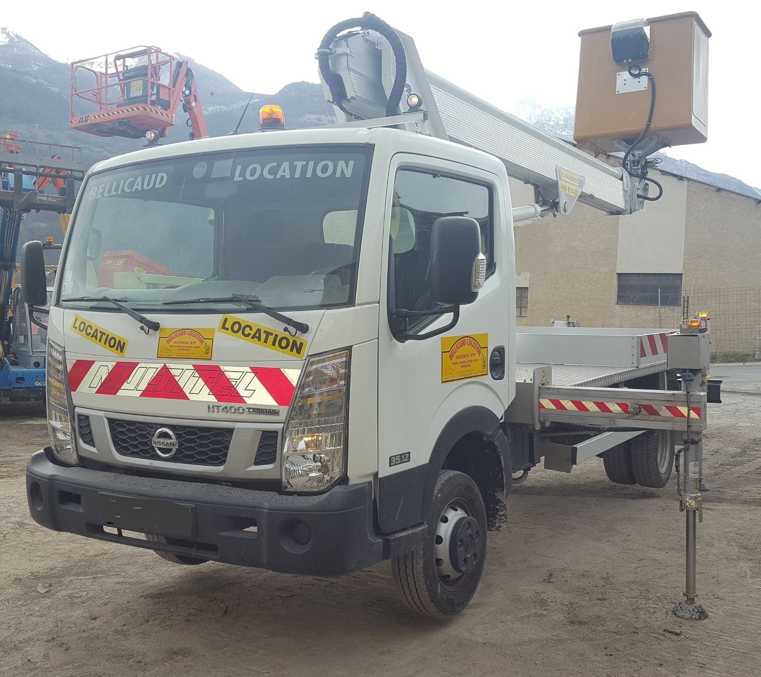 Nacelle SUR VL - HAUTEUR TRAVAIL 18 M - STABILISATION VARIABLE