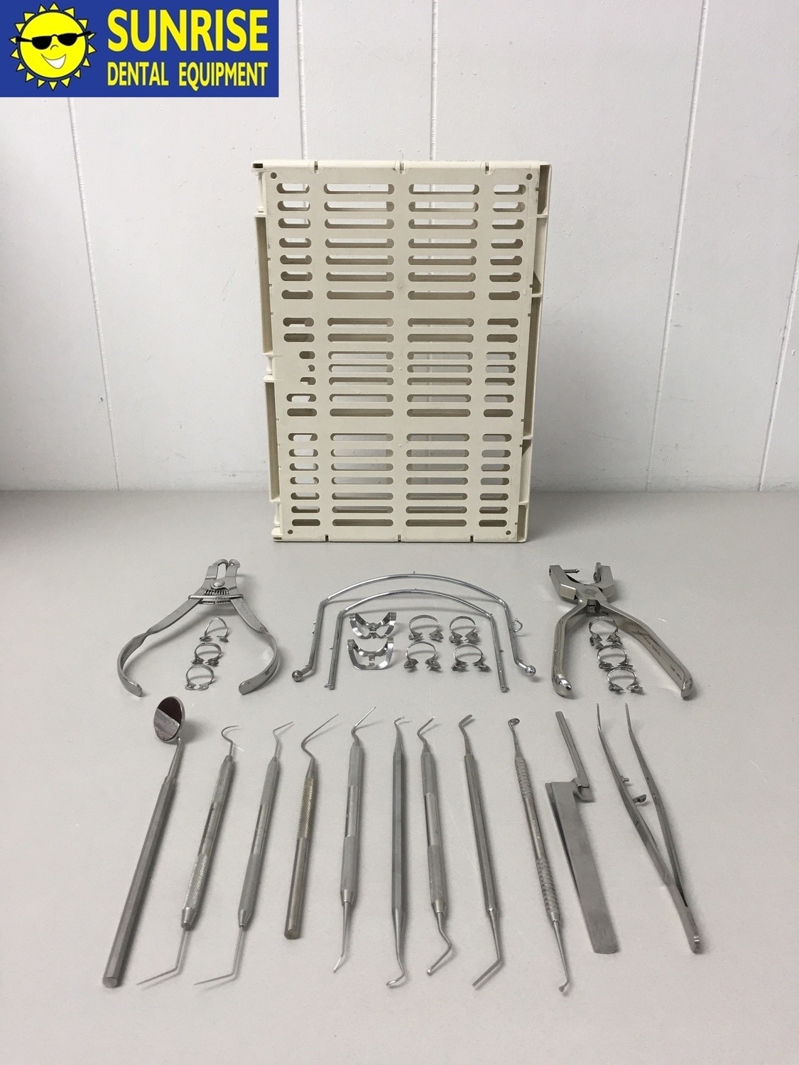 Complete Endodontic Treatment Instrument Setup