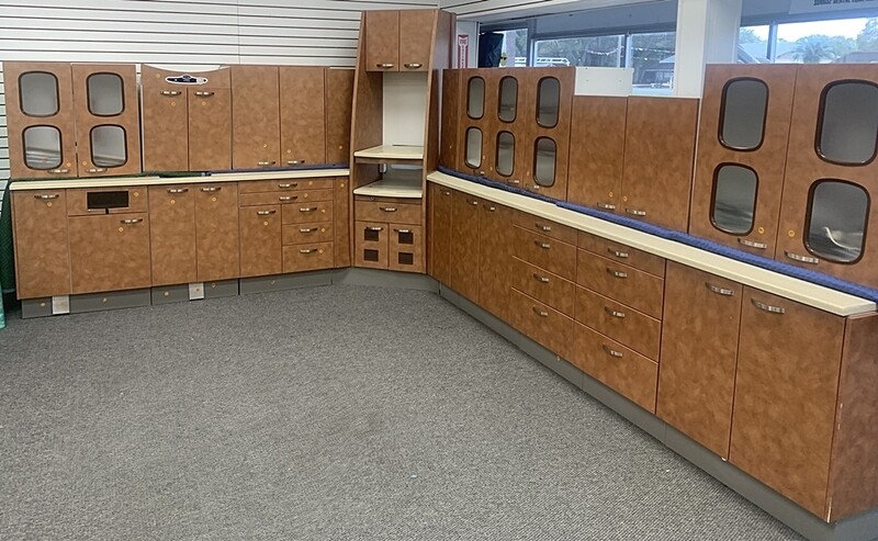 Pelton & Crane Sterilization Center (L-Shape) *Excellent Used Condition Pelton & Crane Sterilization Center (L-Shape) *Excellent Used Condition